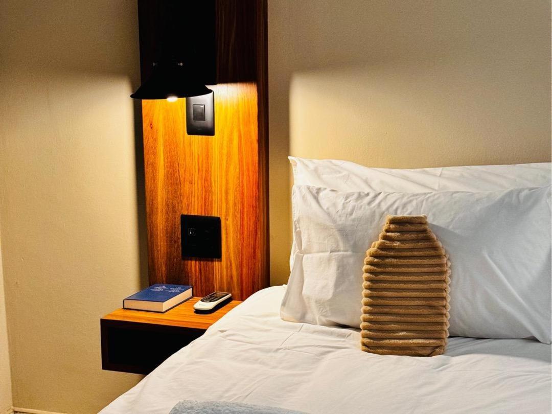 Flying Ostrich Guesthouse & Self-Catering Accommodation Mariental Room photo